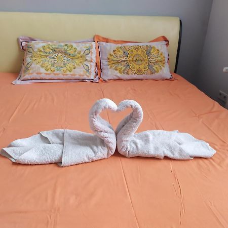 Hostel Home Kiev Exterior foto